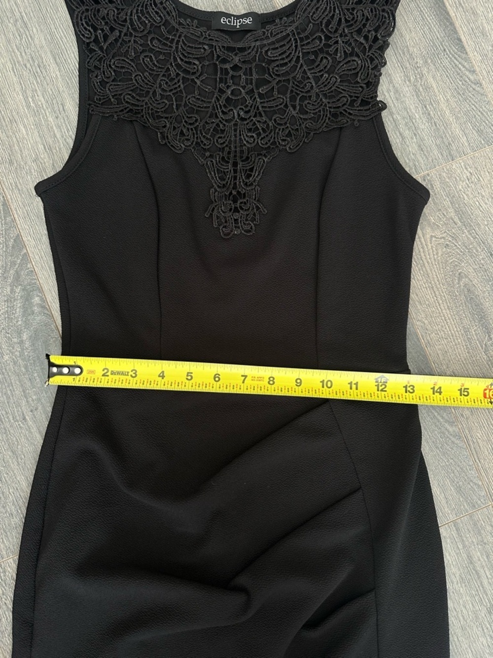 NWOT Women’s Bodycon Black Mini Dress With Lace Detail Plunge Neckline Sz Small - Picture 7 of 7